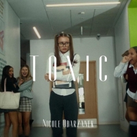 Nicole Obarzanek "Toxic"